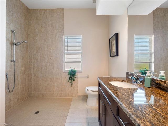 5222 Nautilus DR, Cape Coral, FL 33904