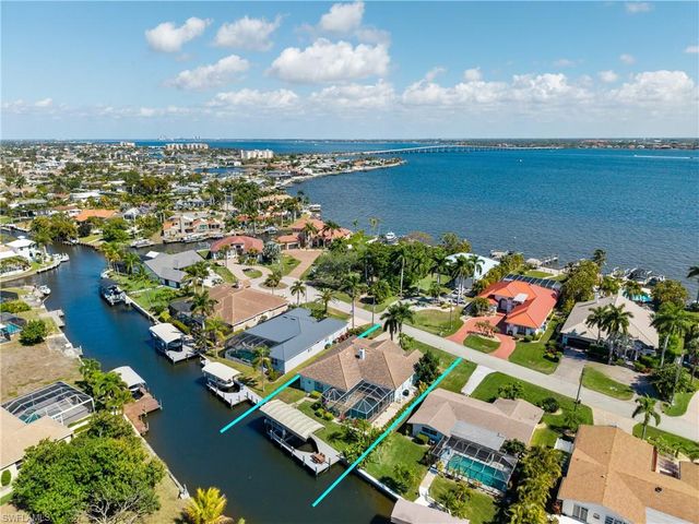 5222 Nautilus DR, Cape Coral, FL 33904