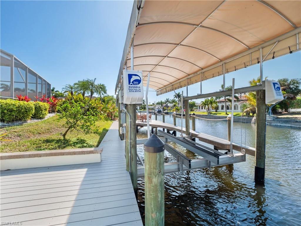 5222 Nautilus DR, CAPE CORAL, FL 33904 — photo 2
