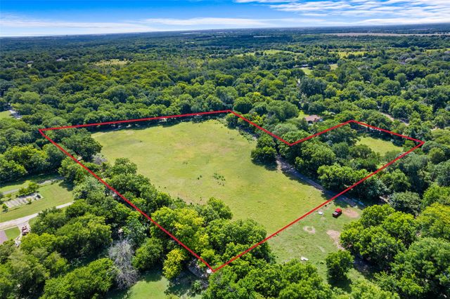 1213 S Houston School Road, Lancaster, TX 75146