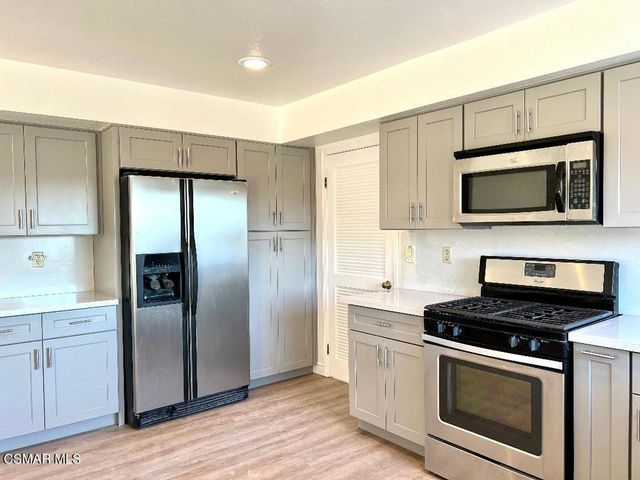 5511 Adelina Court S, Agoura Hills, CA 91301