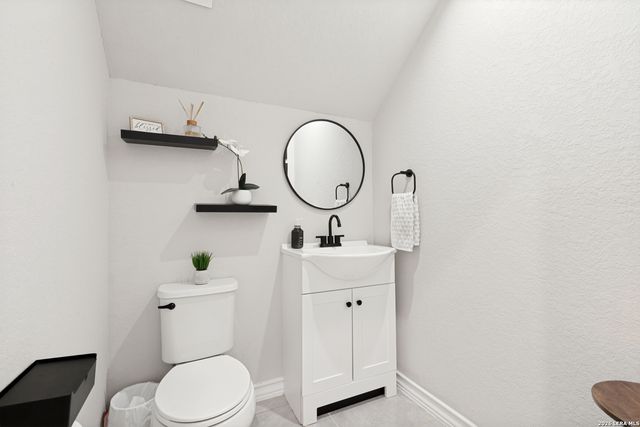 8225 Lajitas Bnd, San Antonio, TX 78254
