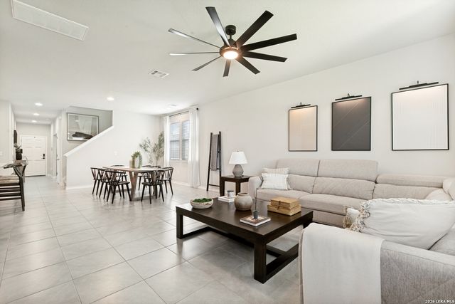 8225 Lajitas Bnd, San Antonio, TX 78254