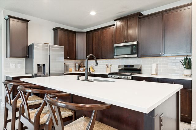 8225 Lajitas Bnd, San Antonio, TX 78254
