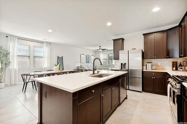 8225 Lajitas Bnd, San Antonio, TX 78254