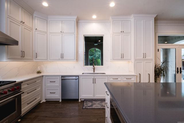 24 Maisons Drive, Little Rock, AR 72223
