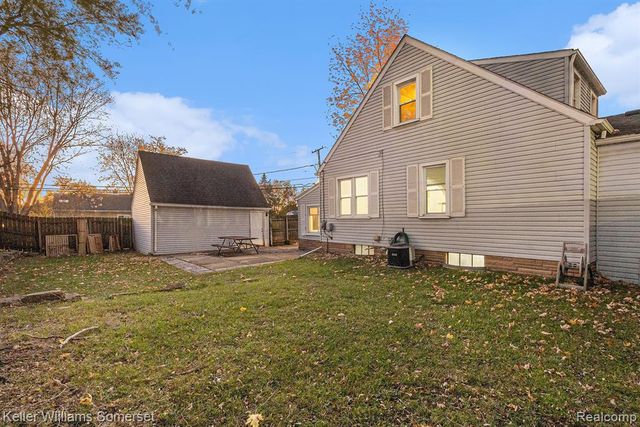 1571 Baldwin Avenue, Pontiac, MI 48340