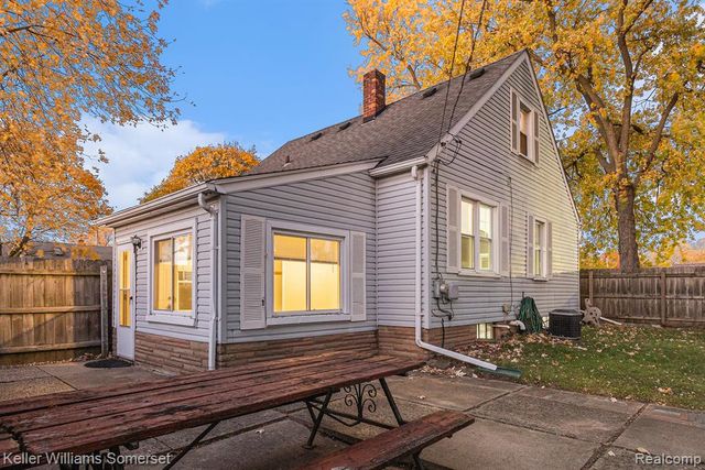 1571 Baldwin Avenue, Pontiac, MI 48340