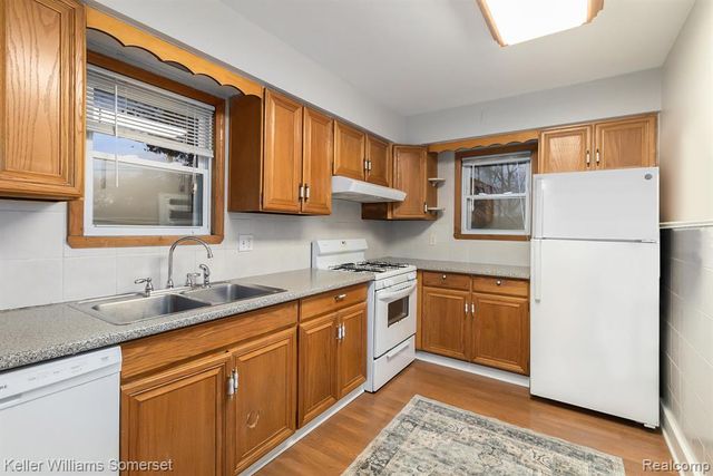 1571 Baldwin Avenue, Pontiac, MI 48340