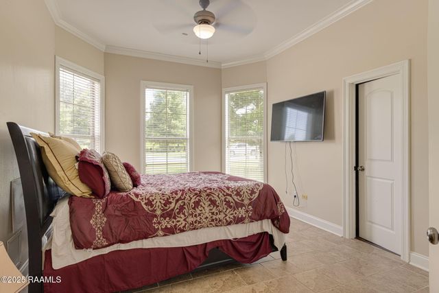 742 Hummingbird Lane, New Iberia, LA 70563