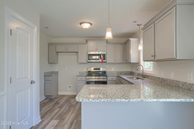 713 Jasmine Lane, Jacksonville, NC 28546