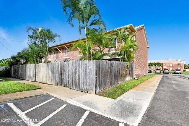 152 E East Colonial Court Court 84, Indian Harbour Beach, FL 32937