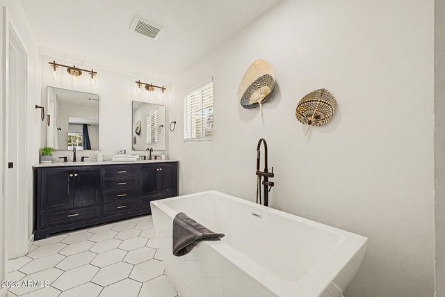 801 E TODD Drive, Tempe, AZ 85283