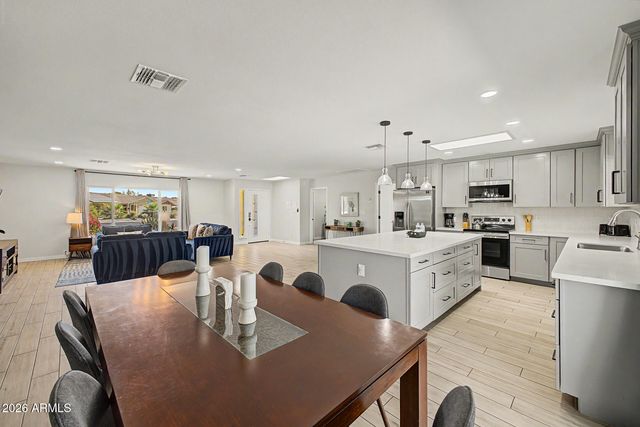 801 E TODD Drive, Tempe, AZ 85283