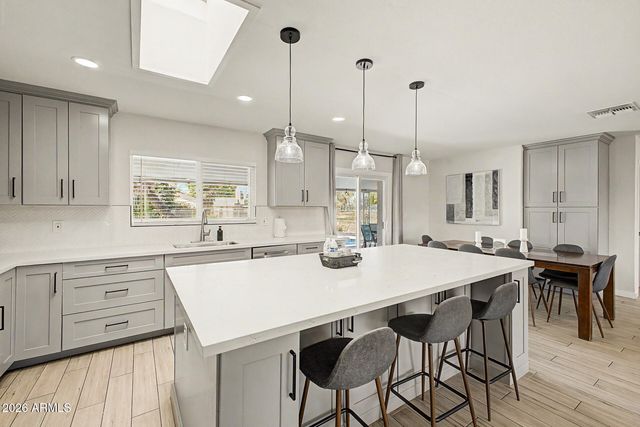 801 E TODD Drive, Tempe, AZ 85283