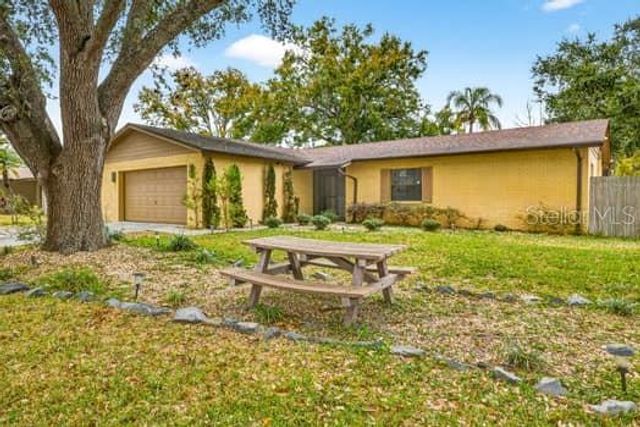 4601 HUNTSMAN COURT, Tampa, FL 33624