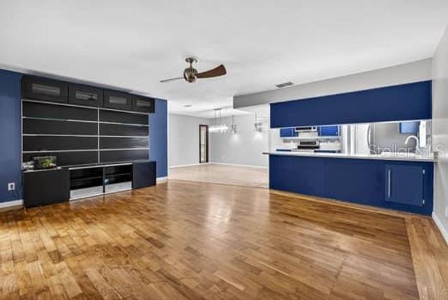 4601 HUNTSMAN COURT, Tampa, FL 33624