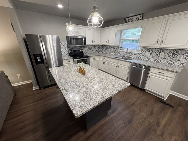 3359 Taylorwood Ln, Spring Hill, TN 37174