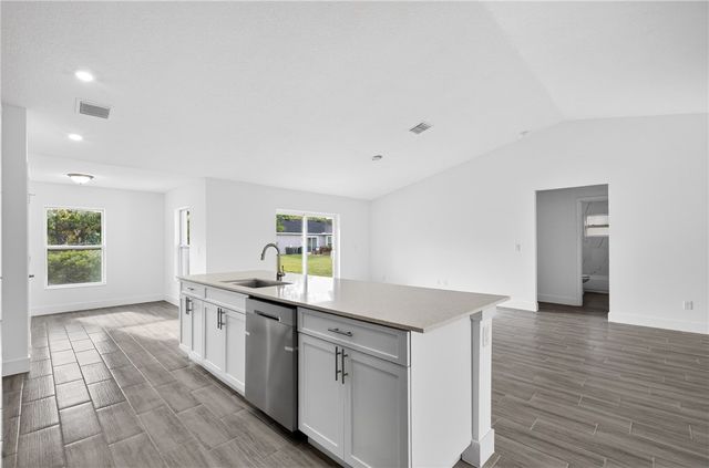 7785 105 Avenue, Vero Beach, FL 32967