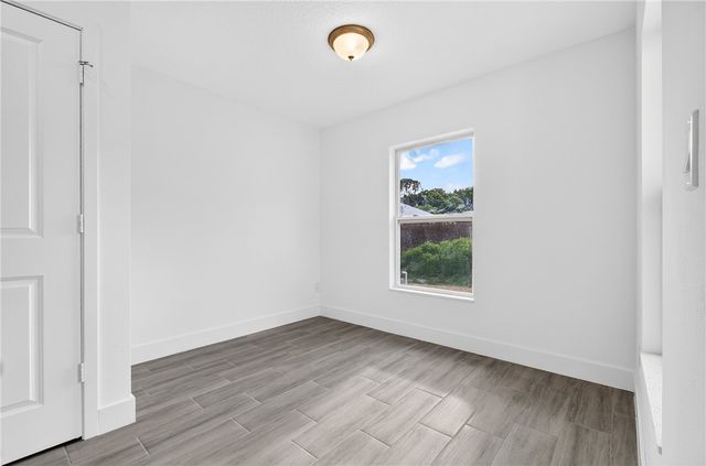 7785 105 Avenue, Vero Beach, FL 32967