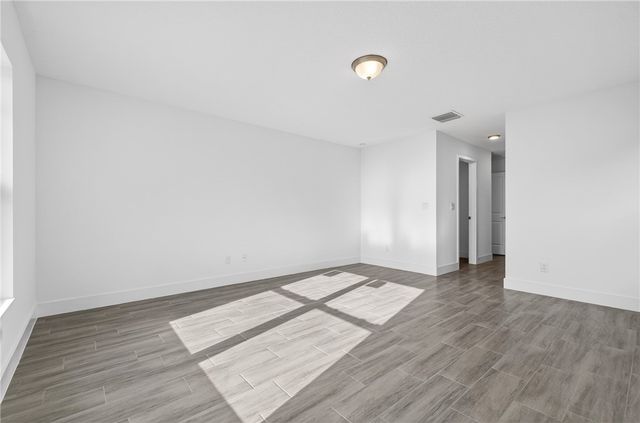 7785 105 Avenue, Vero Beach, FL 32967