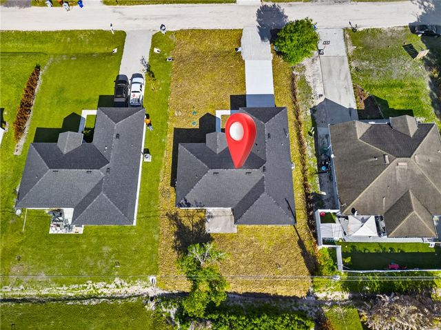 7785 105 Avenue, Vero Beach, FL 32967