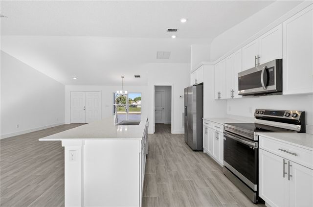 7785 105 Avenue, Vero Beach, FL 32967