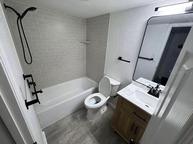 14516 SEAFORD CIRCLE 201, Tampa, FL 33613