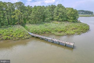 1033 DUNDEE CT #5, Chester, MD 21619