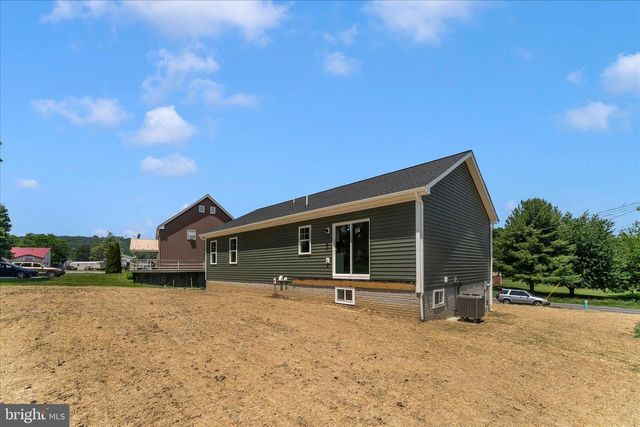15320 SUMMIT FARM DR, Blue Ridge Summit, PA 17214