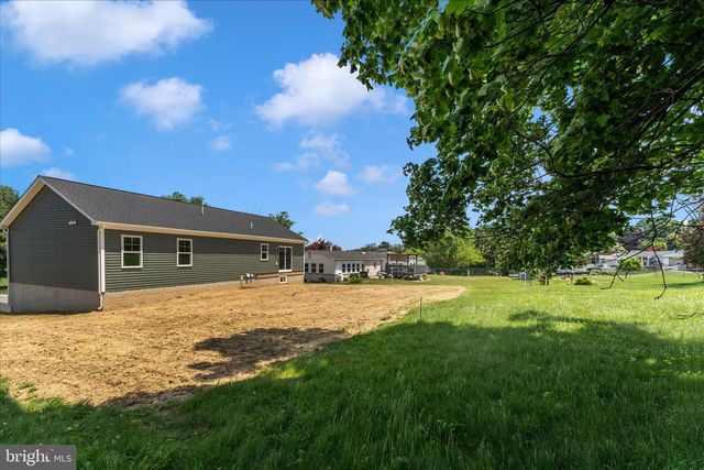 15320 SUMMIT FARM DR, Blue Ridge Summit, PA 17214