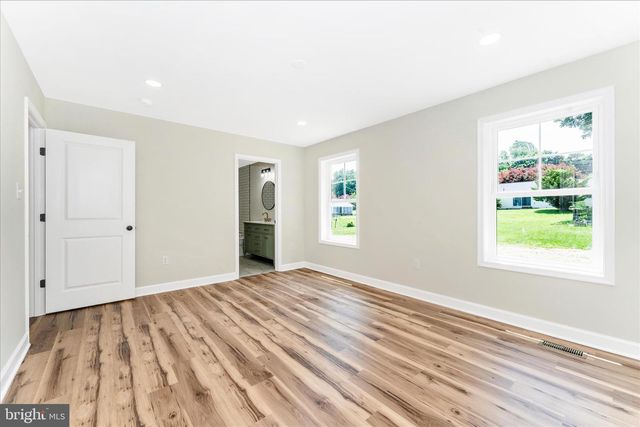 15320 SUMMIT FARM DR, Blue Ridge Summit, PA 17214