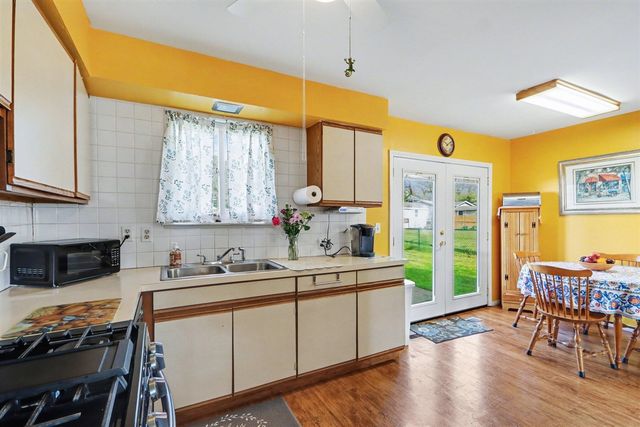 5706 Cranston Street, Portage, MI 49002