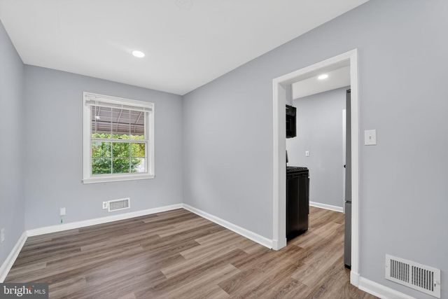 5562 DOLORES AVE, Halethorpe, MD 21227