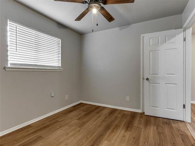 913 W Mitchell Drive, Midwest City, OK 73110