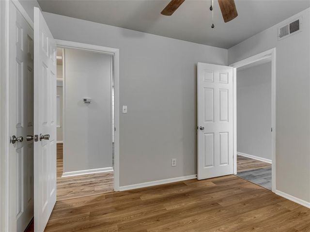 913 W Mitchell Drive, Midwest City, OK 73110