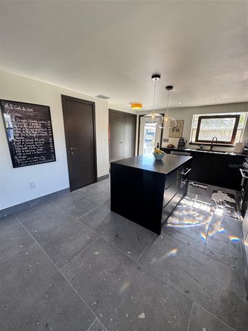 541 SPANISH DRIVE N, Longboat Key, FL 34228