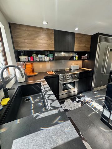 541 SPANISH DRIVE N, Longboat Key, FL 34228