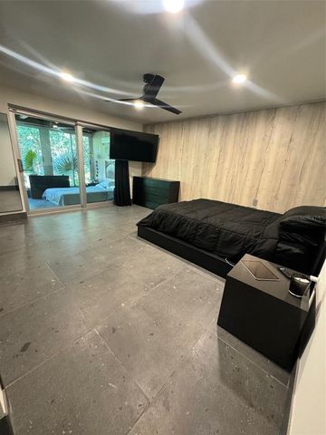 541 SPANISH DRIVE N, Longboat Key, FL 34228