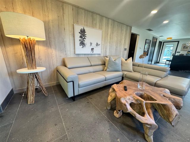 541 SPANISH DRIVE N, Longboat Key, FL 34228