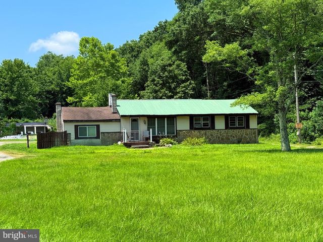 2221 PLEASANT VALLEY RD, Newark, DE 19702