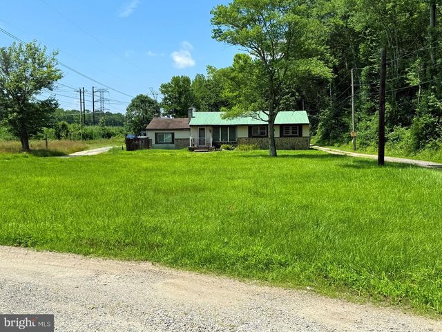 2221 PLEASANT VALLEY RD, Newark, DE 19702