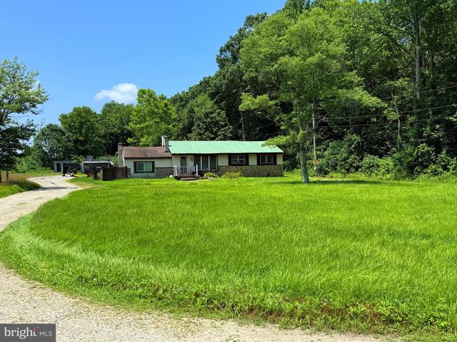 2221 PLEASANT VALLEY RD, Newark, DE 19702