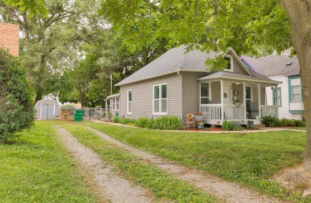 420 9th Street, West Des Moines, IA 50265