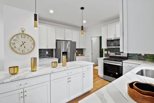 6786 E 104th Avenue, Winfield, IN 46307