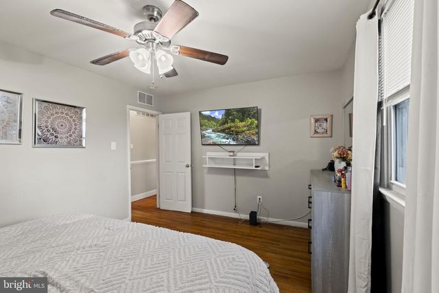 111 E HEMMINGS WAY, Lawnside, NJ 08045