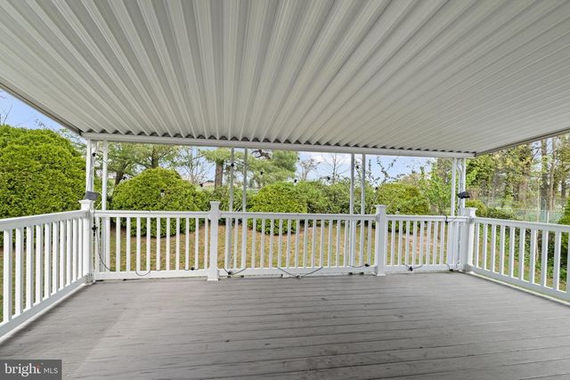 111 E HEMMINGS WAY, Lawnside, NJ 08045