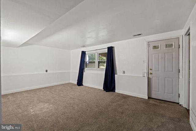 111 E HEMMINGS WAY, Lawnside, NJ 08045