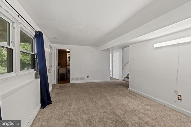 111 E HEMMINGS WAY, Lawnside, NJ 08045