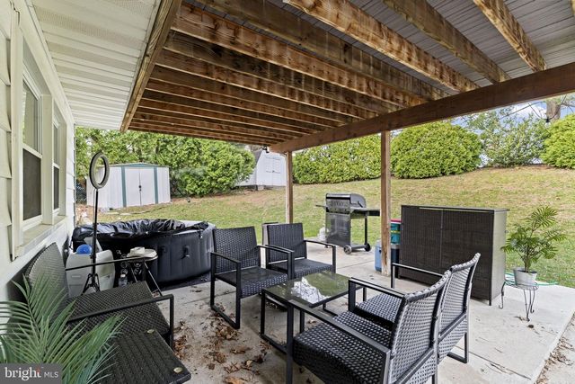 111 E HEMMINGS WAY, Lawnside, NJ 08045